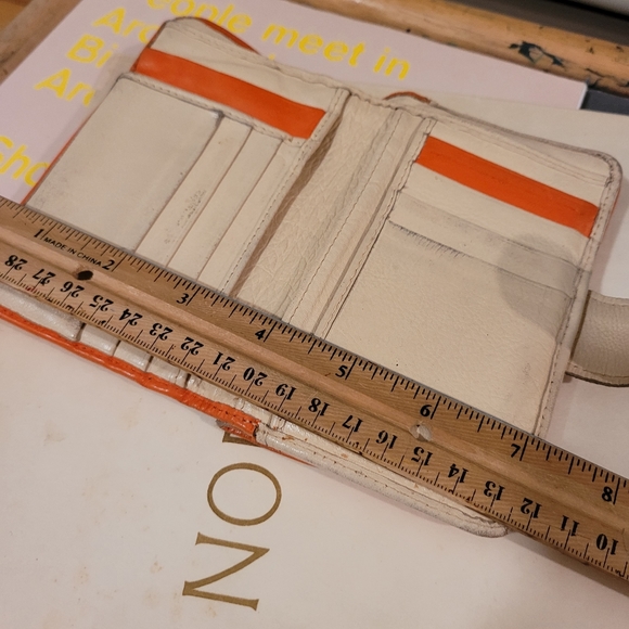 VTG Lloyd Baker London leather orange cream wallet - Picture 16 of 16